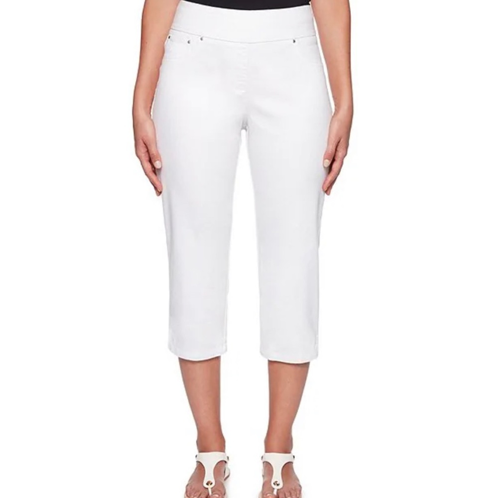 Off White Cropped Pants